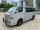 Toyota Hiace 2005