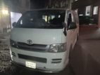 Toyota Hiace . 2009