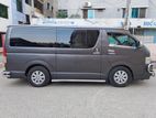 Toyota Hiace 2010