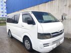 Toyota Hiace 2010