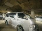 Toyota Hiace 2010