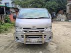 Toyota Hiace 2010