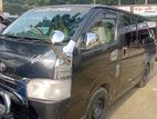 Toyota Hiace 2010