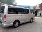 Toyota Hiace . 2011