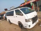 Toyota Hiace 2011