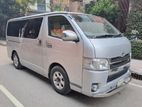 Toyota Hiace . 2011