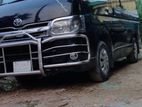 Toyota Hiace 2012