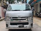 Toyota Hiace . 2013