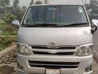 Toyota Hiace 2013