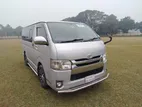 Toyota Hiace 2015