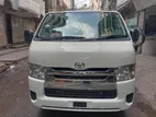 Toyota Hiace 2022