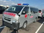 Toyota Hiace Ambulance Silver 5D 2020
