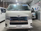 Toyota Hiace অরজিনাল কালার গাড়ি 2015