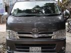 Toyota Hiace . 2012