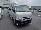 Toyota Hiace DX 2021