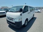 Toyota Hiace DX DUAL AC 4 POINT 2020