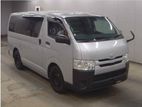 Toyota Hiace DX Led 4P 2020