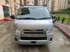 Toyota Hiace HALF SILLING GL 2019