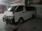 Toyota Hiace . 2010