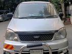 Toyota Hiace Regius 2002