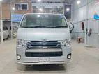 Toyota Hiace সুপারজিএল রংঅরজিনাল 2015