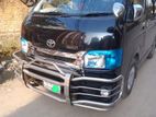 Toyota Hiace Super Gl 2010