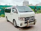 Toyota Hiace SUPER GL 2010