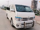 Toyota Hiace SUPER GL 2010