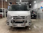 Toyota Hiace super gl 2011