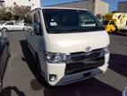 Toyota Hiace SUPER GL PEARL 2020