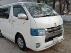 Toyota Hiace . 2004