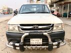 Toyota Hilux Double Cabin Pickup 2004