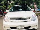 Toyota ist . 2003