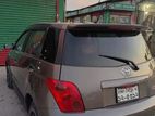 Toyota ist ` 2004