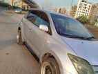 Toyota ist 2004