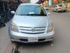 Toyota ist 2004
