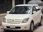 Toyota ist 2005 reg 2011