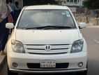 Toyota ist 2005 reg 2011