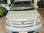 Toyota ist silver 2004