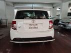 Toyota ist White Pearl Color 2010