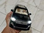 Toyota land cruiser v8 metal diecast model toy