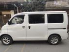 Toyota Microbus 2011