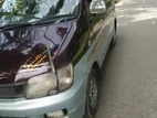 Toyota Noah . 1997