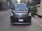 Toyota Noah 2 DOOR PAWER 2013