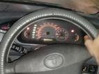 Toyota Noah . 2000