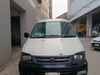 Toyota Noah 2000