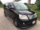 Toyota Noah 2001