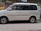 Toyota Noah 2001
