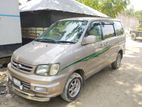 Toyota Noah 2001
