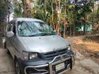 Toyota Noah 2001